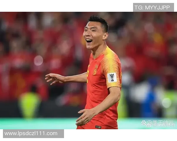 男足球星退役后成为教练的传奇之路与成长历程解析 男足球星退役后成为教练的传奇之路与成长历程解析