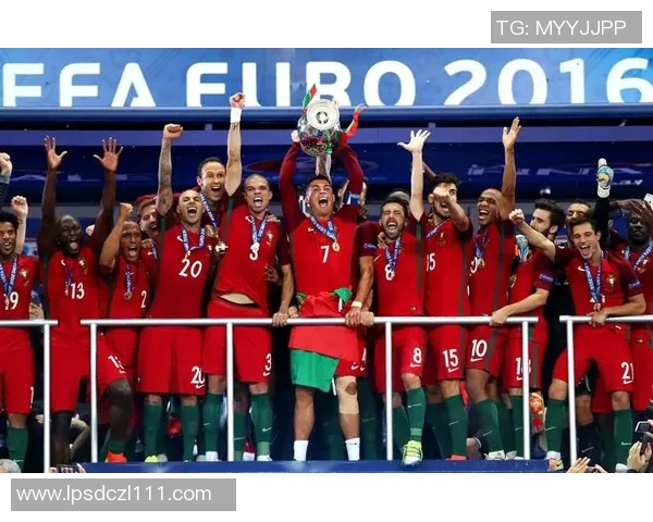 足球史上出场次数最多的球员盘点及其传奇生涯回顾