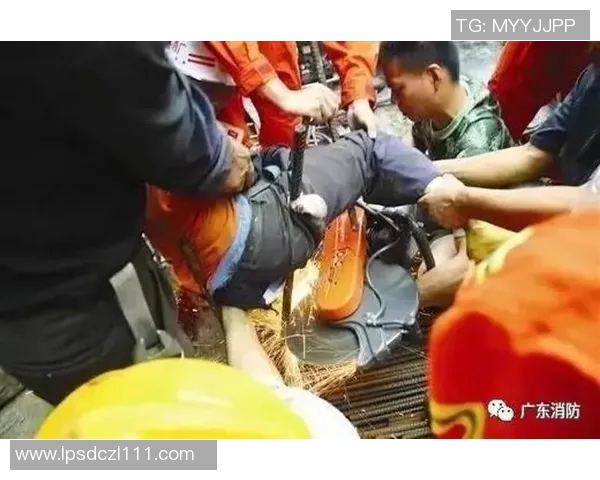 足球明星摔倒集锦 看他们如何挑战重力与意志极限 足球明星摔倒集锦 看他们如何挑战重力与意志极限