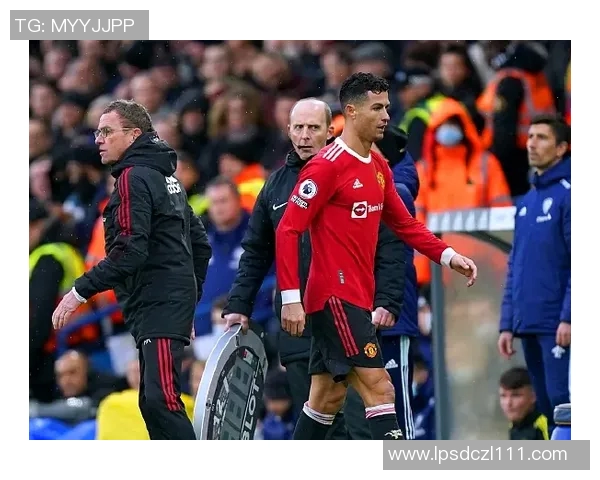 迪福足坛传奇生涯回顾与影响探秘揭示其拼搏精神与进球艺术 迪福足坛传奇生涯回顾与影响探秘揭示其拼搏精神与进球艺术